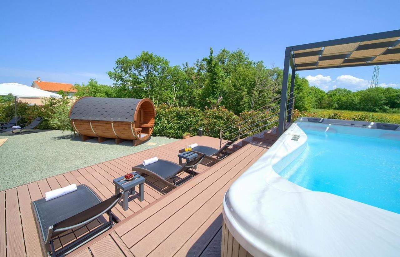 Holiday House Sea & Sun Residence Rasopasno Zewnętrze zdjęcie